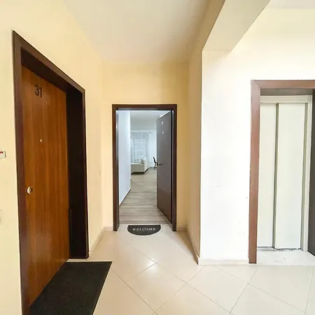 Qerret 647 Appartement Golem (Tirana)